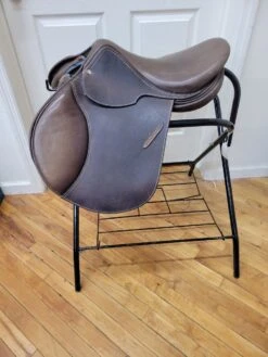 No Name Jumping Saddle 17"R -Equestrian Equipment Store 11811