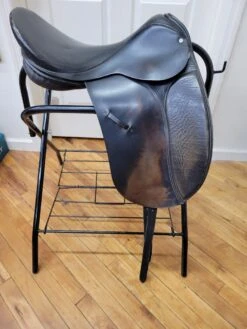 N/A Blue Ribbon Dressage 18" R -Equestrian Equipment Store 11815