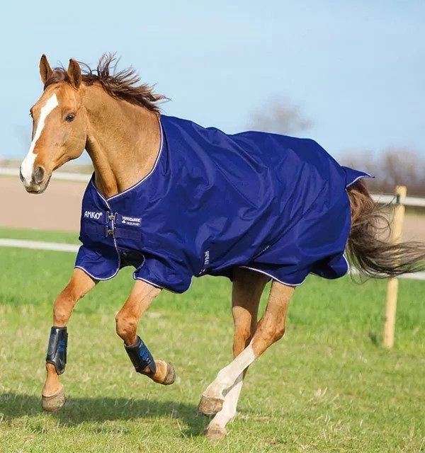 Amigo® Hero 900 Turnout (200g Medium) 3 Amigo® Hero 900 Turnout (200g Medium)