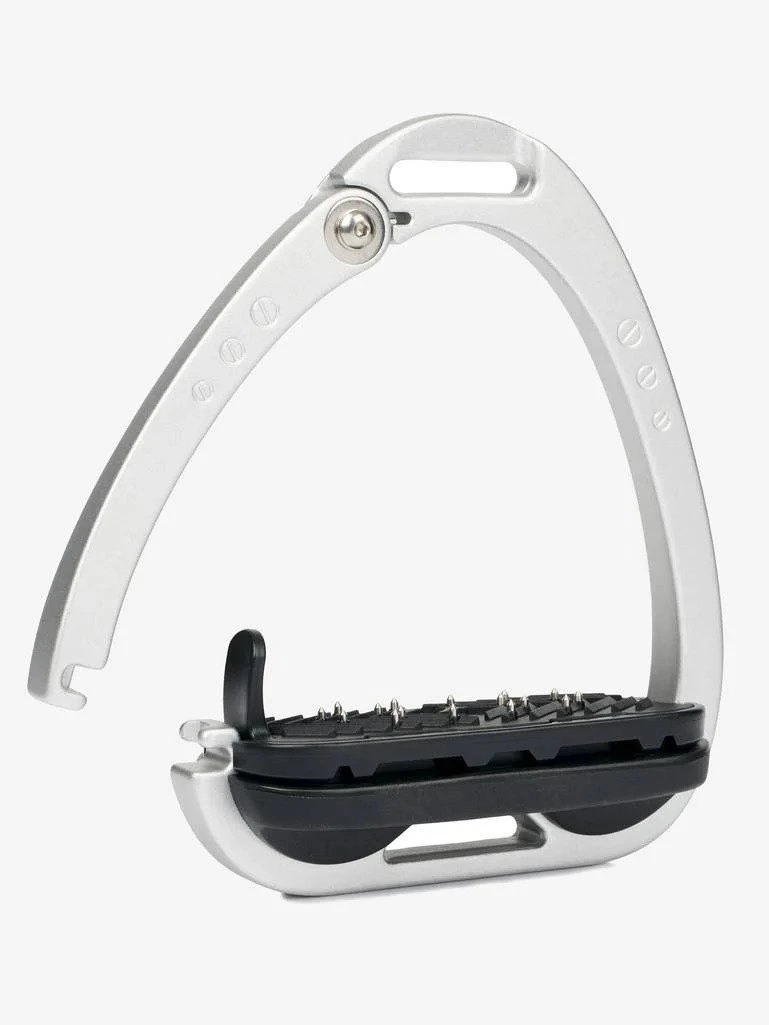 LeMieux Vector Balance Stirrup 4 LeMieux Vector Balance Stirrup - Image 2