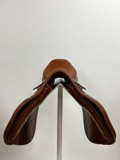 Prestige Red Fox 17" M -Equestrian Equipment Store image3 6 1