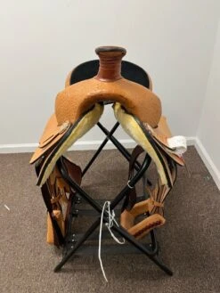 Simco Ranchero Roper 15.5" FQH -Equestrian Equipment Store image4 2 5