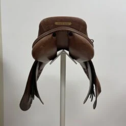 Crosby XL 17" MW -Equestrian Equipment Store img 0108