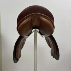 Stubben Siegfried 18" W -Equestrian Equipment Store img 0116 1 1