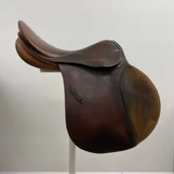 Stubben Siegfried 18" W -Equestrian Equipment Store img 0120 1