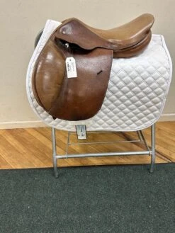 Crosby 16" R -Equestrian Equipment Store img 0148 2