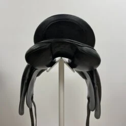 Schleese Signature Liberty 18" M -Equestrian Equipment Store img 0589