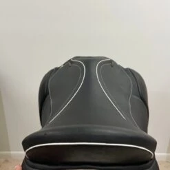 Friesian Marketplace By MTL Aachen 18" Adj DRAFT -Equestrian Equipment Store img 0741