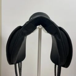 Friesian Marketplace By MTL Aachen 18" Adj DRAFT -Equestrian Equipment Store img 0743