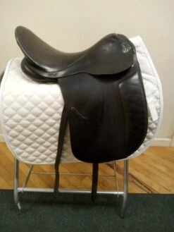 Kent Olympic Competition 17" XW -Equestrian Equipment Store img 20230916 113950