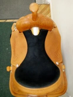 Simco Trail 17" Semi -Equestrian Equipment Store img 20230916 142612