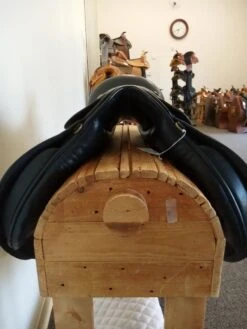 N/A SDL Dressage 18" MW -Equestrian Equipment Store img 20230920 112712