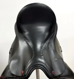 Albion Legend 17.5" XXW -Equestrian Equipment Store img 2285