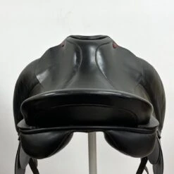 Albion Legend 17.5" XXW -Equestrian Equipment Store img 2287