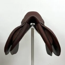 HDR Laureate 16.5" ADJ (M) -Equestrian Equipment Store img 3342