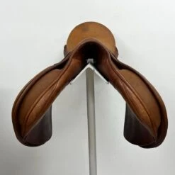 HDR 17" Medium -Equestrian Equipment Store img 3399