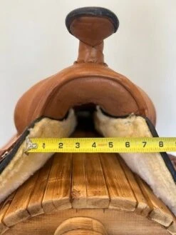 Simco Oak Acorn Roper 15" FQH -Equestrian Equipment Store img 3616