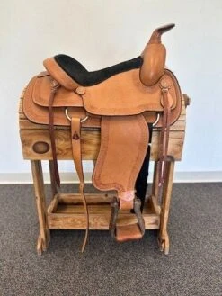 Simco Oak Acorn Roper 15" FQH -Equestrian Equipment Store img 3618