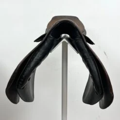 Courbette Merkur-DL 17" M -Equestrian Equipment Store img 3679