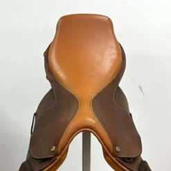 Crosby 17.5" M -Equestrian Equipment Store img 3707