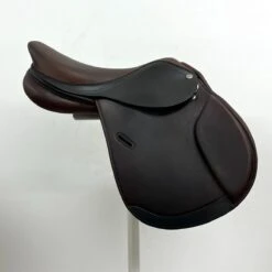 Royal Heritage 16" ADJ (XW) -Equestrian Equipment Store img 3800