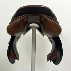 CWD SE01 16.5" M -Equestrian Equipment Store img 3863