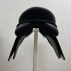 Kincade AP 16.5" M -Equestrian Equipment Store img 9807 1